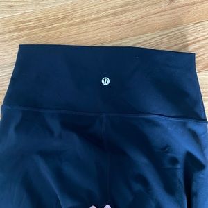 dark blue lululemon wunder under leggings!!
